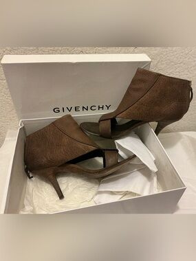 Givenchy Brown Open-Toe Leather Stiletto Sandals size 36